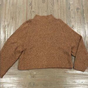 Old Navy Women's Tan Turtleneck Sweater